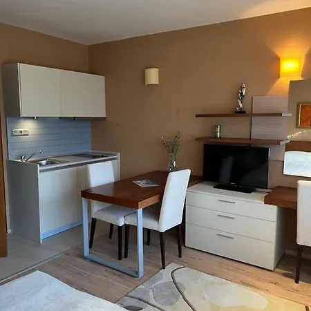 St Trifon Guests Apartmanhotel 3*