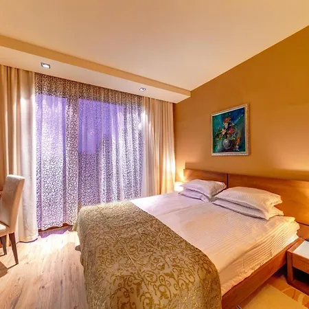 St Trifon Guests Apartmanhotel