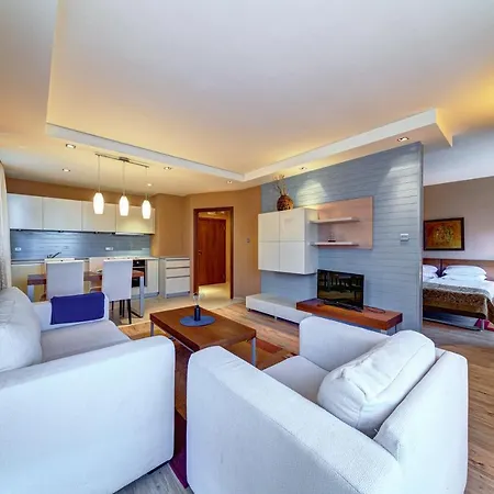 Aparthotel St Trifon Guests Pamporowo