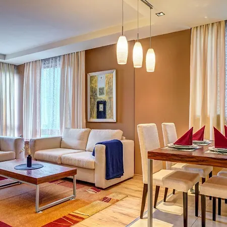 Aparthotel St Trifon Guests 3*