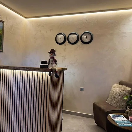 Apartmanhotel St Trifon Guests 3*